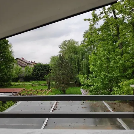 Nastanitev v družini House Godec *