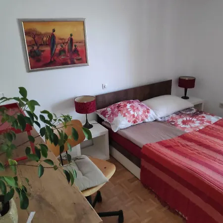 House Godec Nastanitev v družini